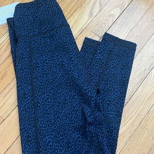 NWT Lilly Pulitzer Weekender High Rise Leggings Low Tide Navy Twisted Up S